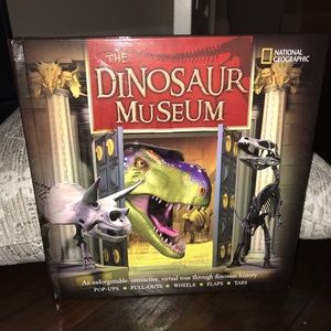 National Geographic: The Dinosaur Museum (NWOT)